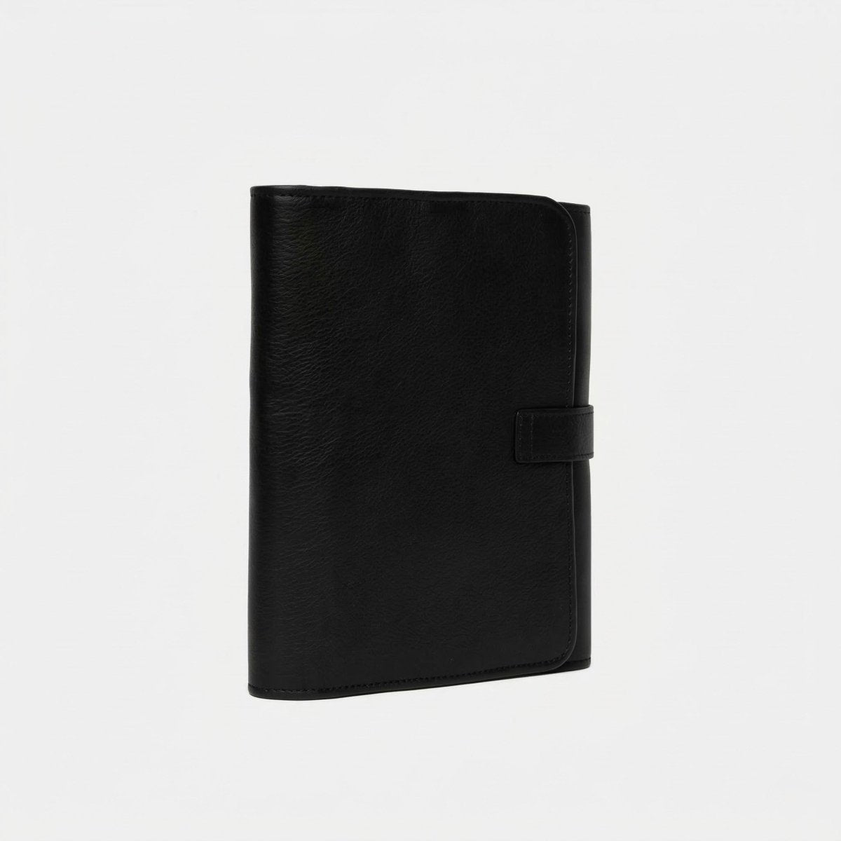 RE:DESIGNED Project 14 - Nadeletui - BONIFAKTUR - Black and Gold - #farbe_black-and-gold