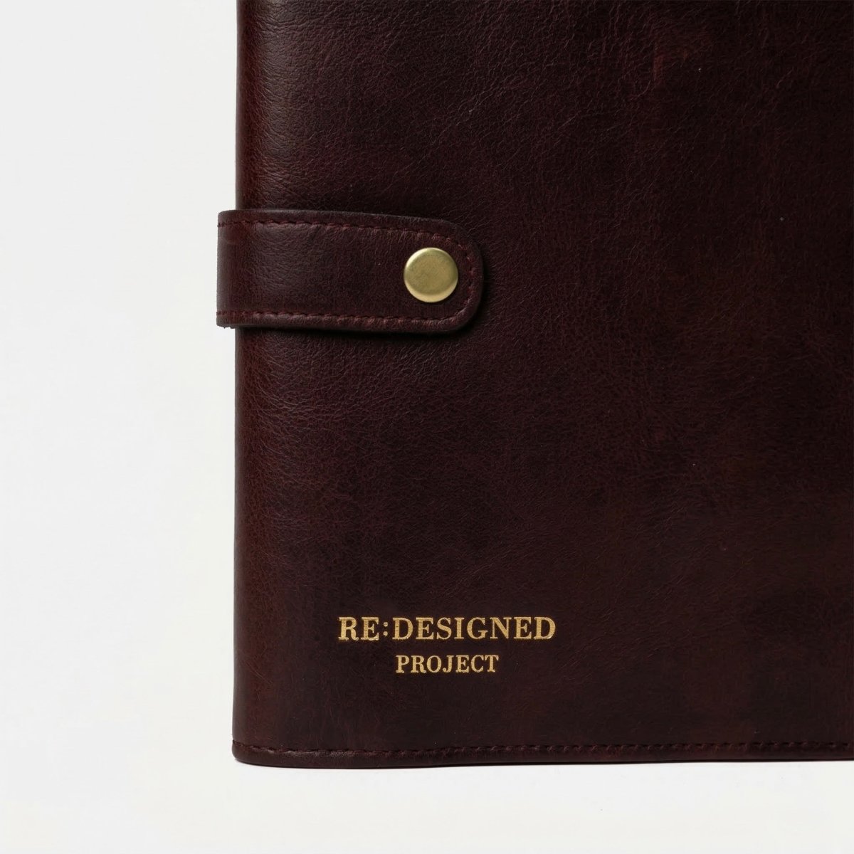 RE:DESIGNED Project 14 - Nadeletui - BONIFAKTUR - Dark Cherry - #farbe_dark-cherry