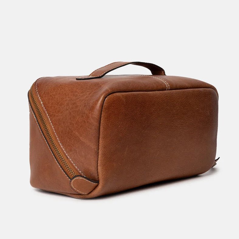 RE:DESIGNED Project 9 - BONIFAKTUR - Woodsmoke - #farbe_walnut-and-brass