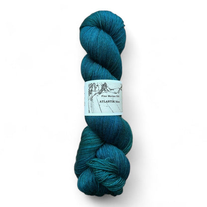 Atelier Franziska Uhl Fine Merino 550 - BONIFAKTUR - ATLANTIK blau - Atelier Franziska Uhl Atelier Franziska Uhl Fine Merino 550 ATLANTIK blau