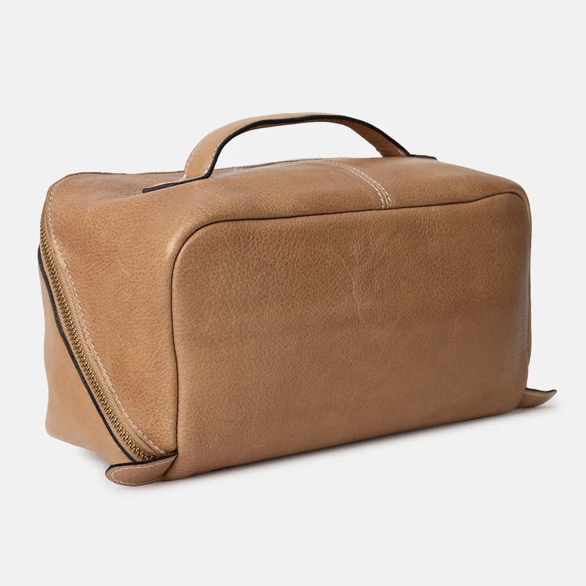 RE:DESIGNED Project 10 - BONIFAKTUR - Walnut and Gold - #farbe_taupe