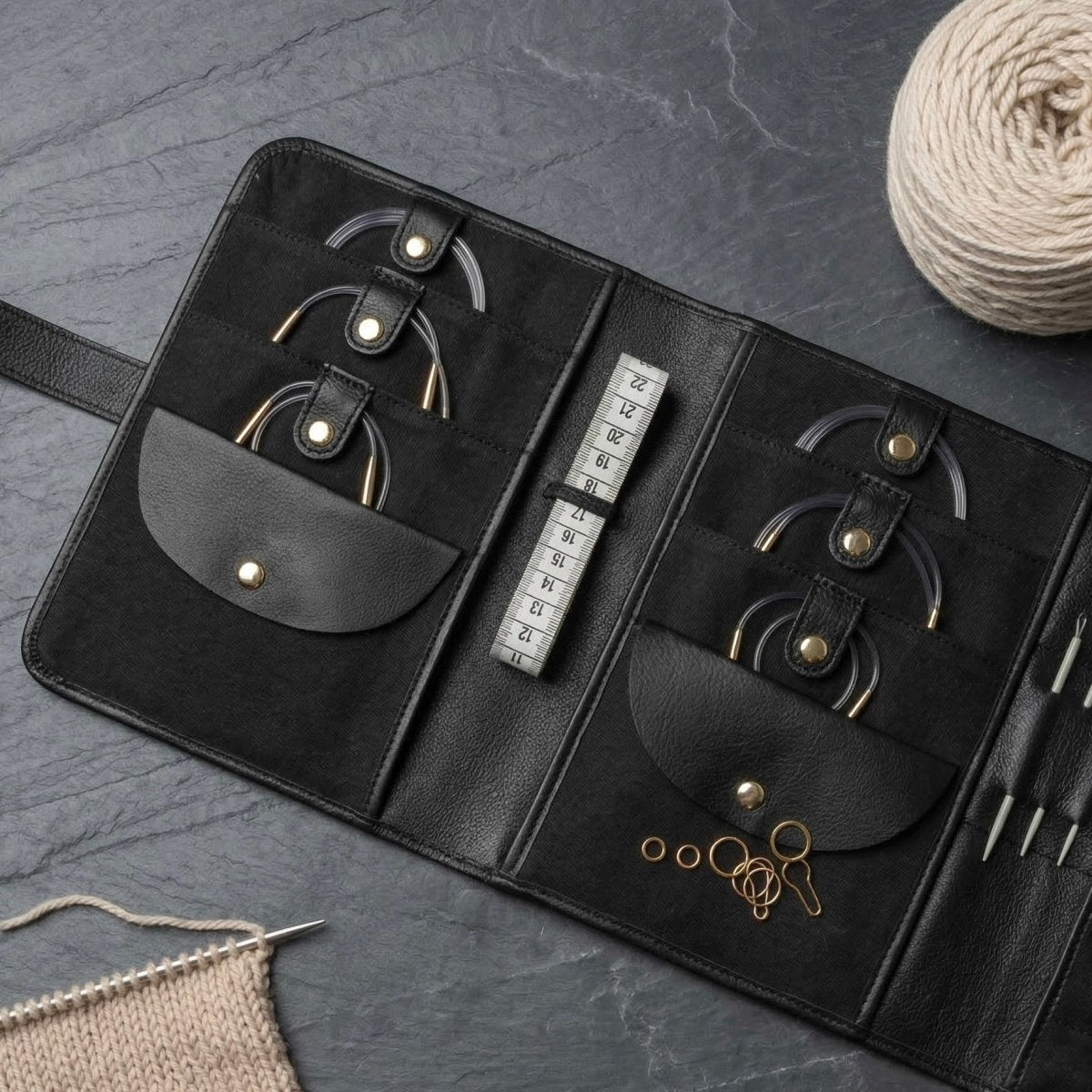 RE:DESIGNED Project 14 - Nadeletui - BONIFAKTUR - Black and Gold - #farbe_black-and-gold