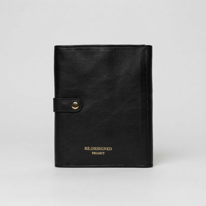 RE:DESIGNED Project 14 - Nadeletui - BONIFAKTUR - Black and Gold - #farbe_black-and-gold