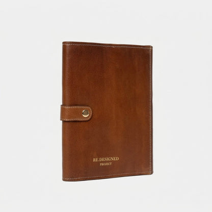 RE:DESIGNED Project 14 - Nadeletui - BONIFAKTUR - Walnut and Gold - #farbe_walnut-and-gold