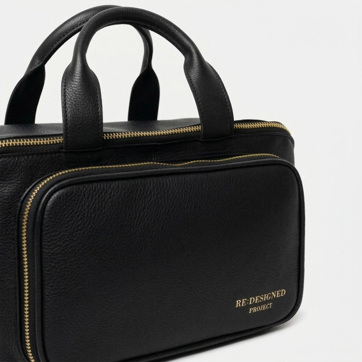 RE:DESIGNED Project 39 - BONIFAKTUR - Taupe - #farbe_black-and-gold