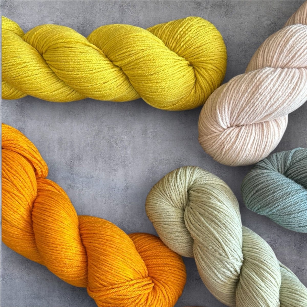 Rosy Green Cheeky Merino Joy - BONIFAKTUR - 50 Rubin / Ruby - Rosy Green Wool Rosy Green Cheeky Merino Joy